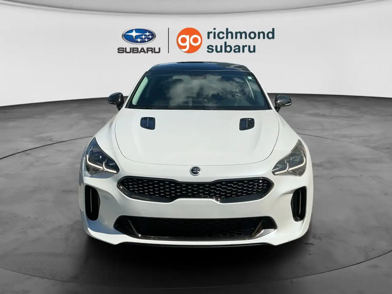 Kia Stinger photo Kia Stinger