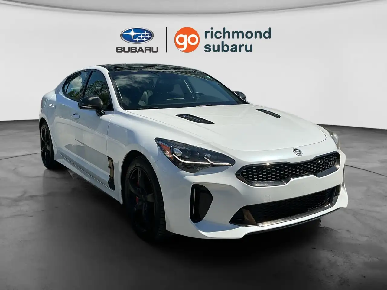 Kia Stinger photo Kia Stinger