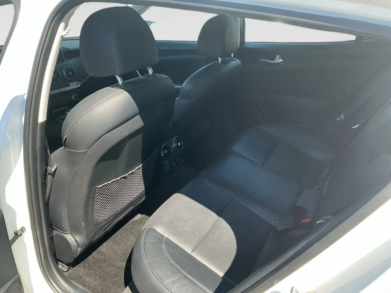 Kia Stinger photo Kia Stinger