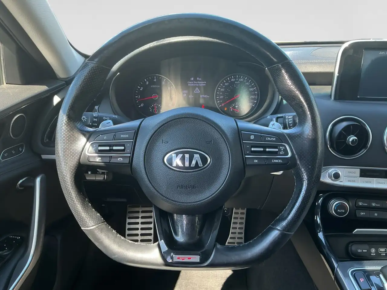 Kia Stinger photo Kia Stinger