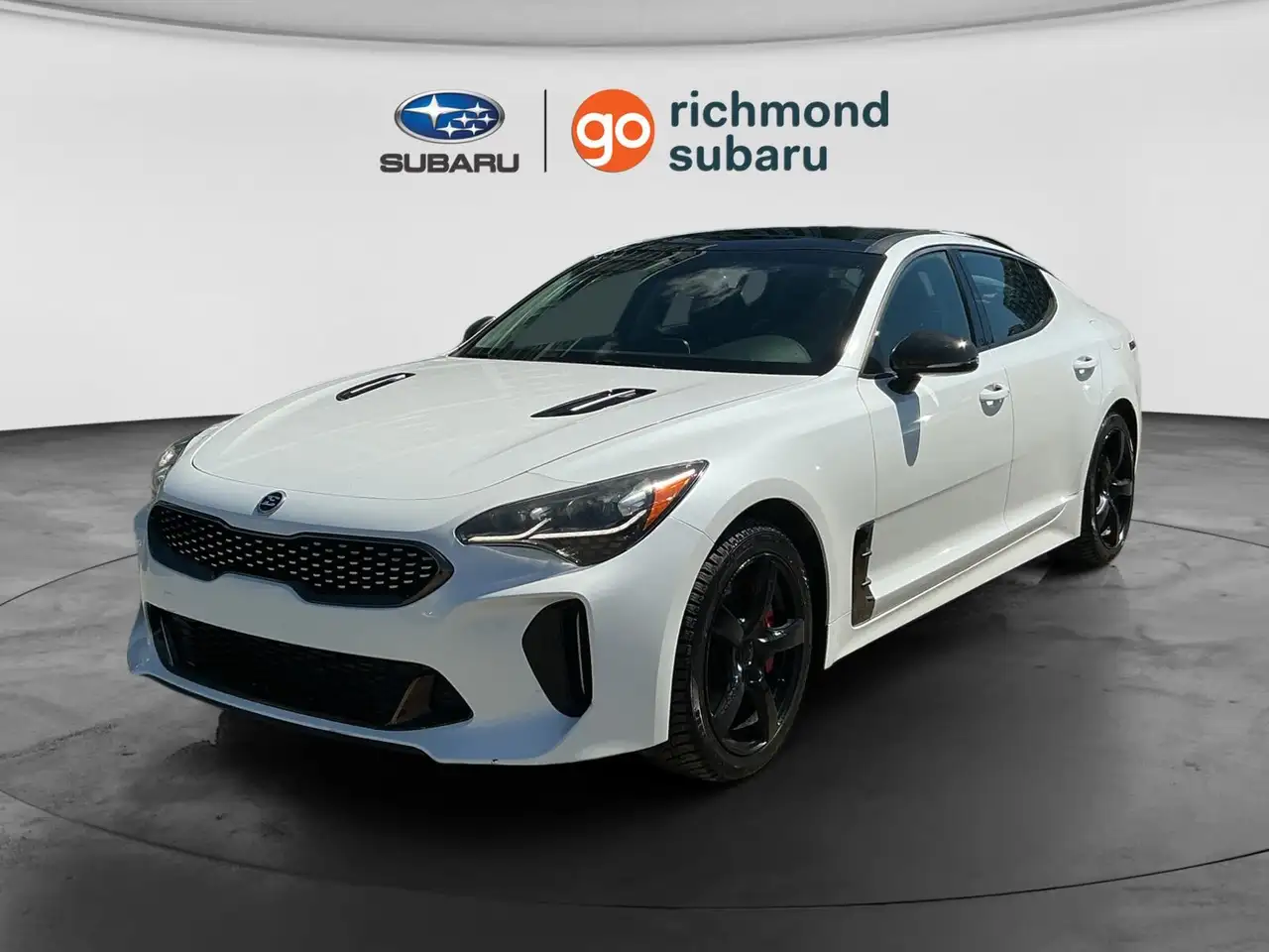 Kia Stinger photo Kia Stinger