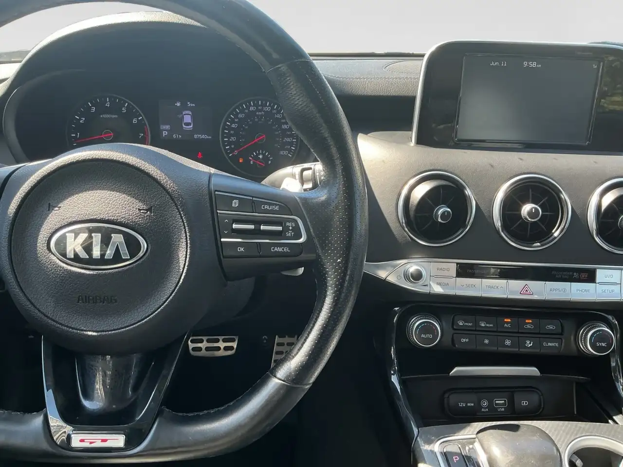 Kia Stinger photo Kia Stinger