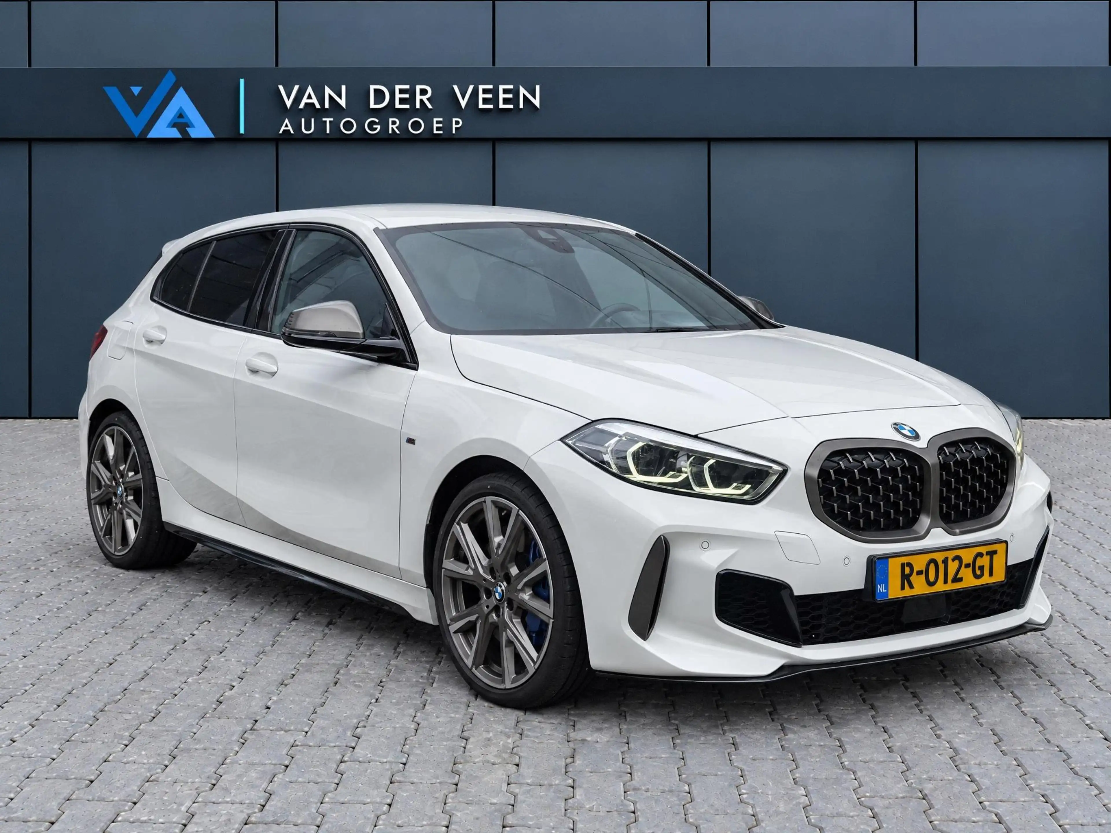 BMW 135 1-serie M135i xDrive High Executive | Incl. 12 maa — photo 8