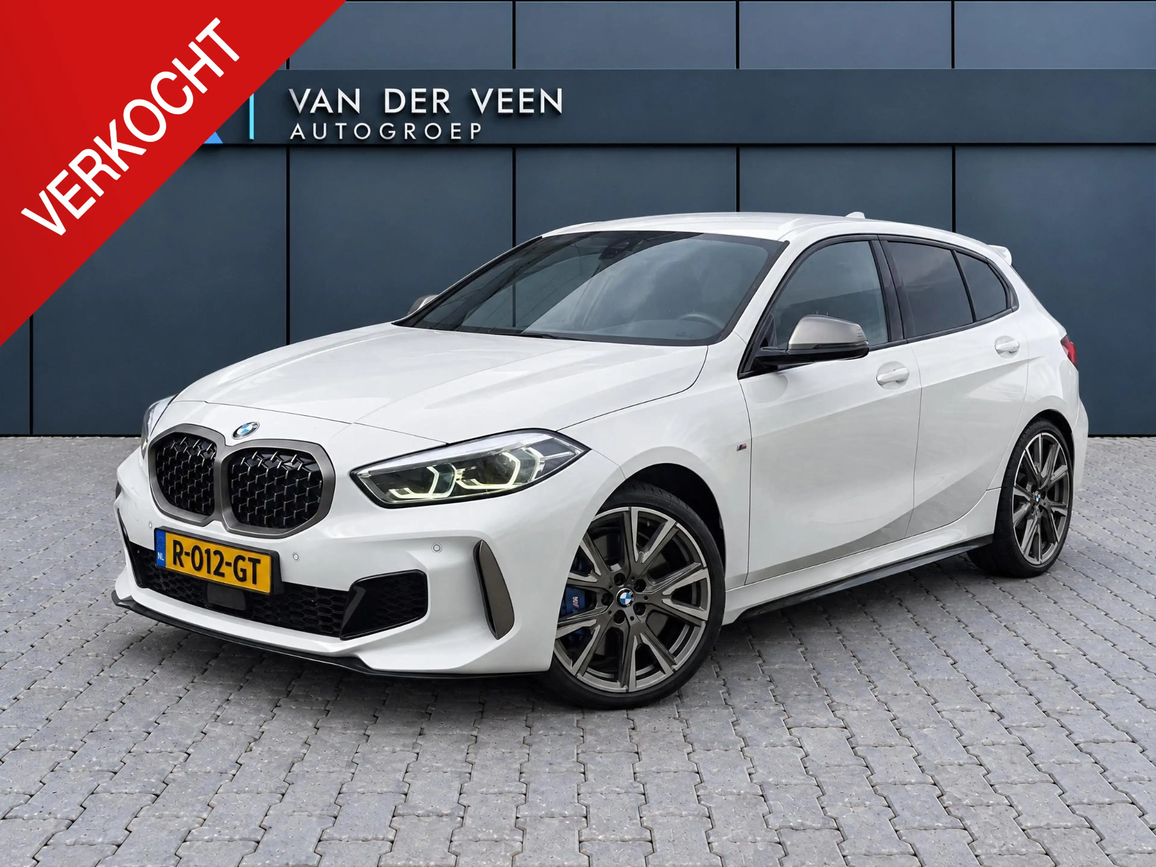BMW 135 1-serie M135i xDrive High Executive | Incl. 12 maa