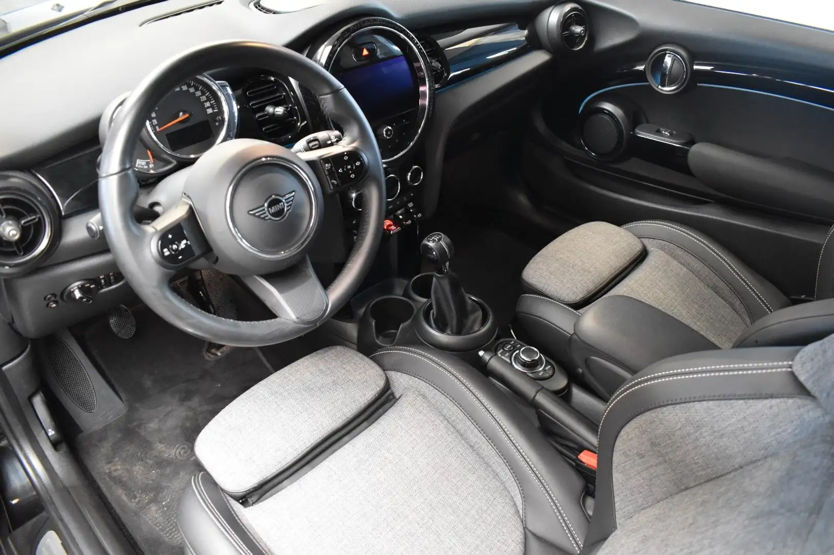 MINI One One Classic Trim*NAVI*LED*KEYLESS-GO*PDC*SHZ*ALU Schwarz - 2