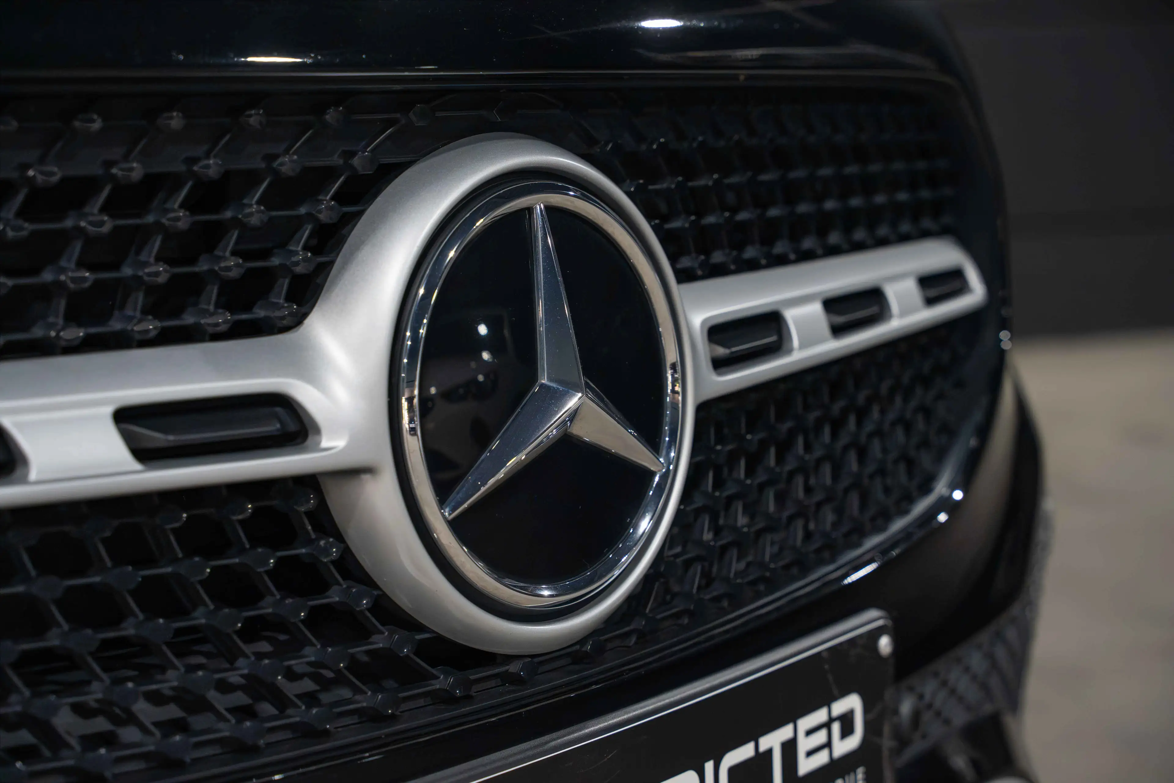 Mercedes-Benz GLA 180 GLA 180 d Business Solution Essential — photo 9