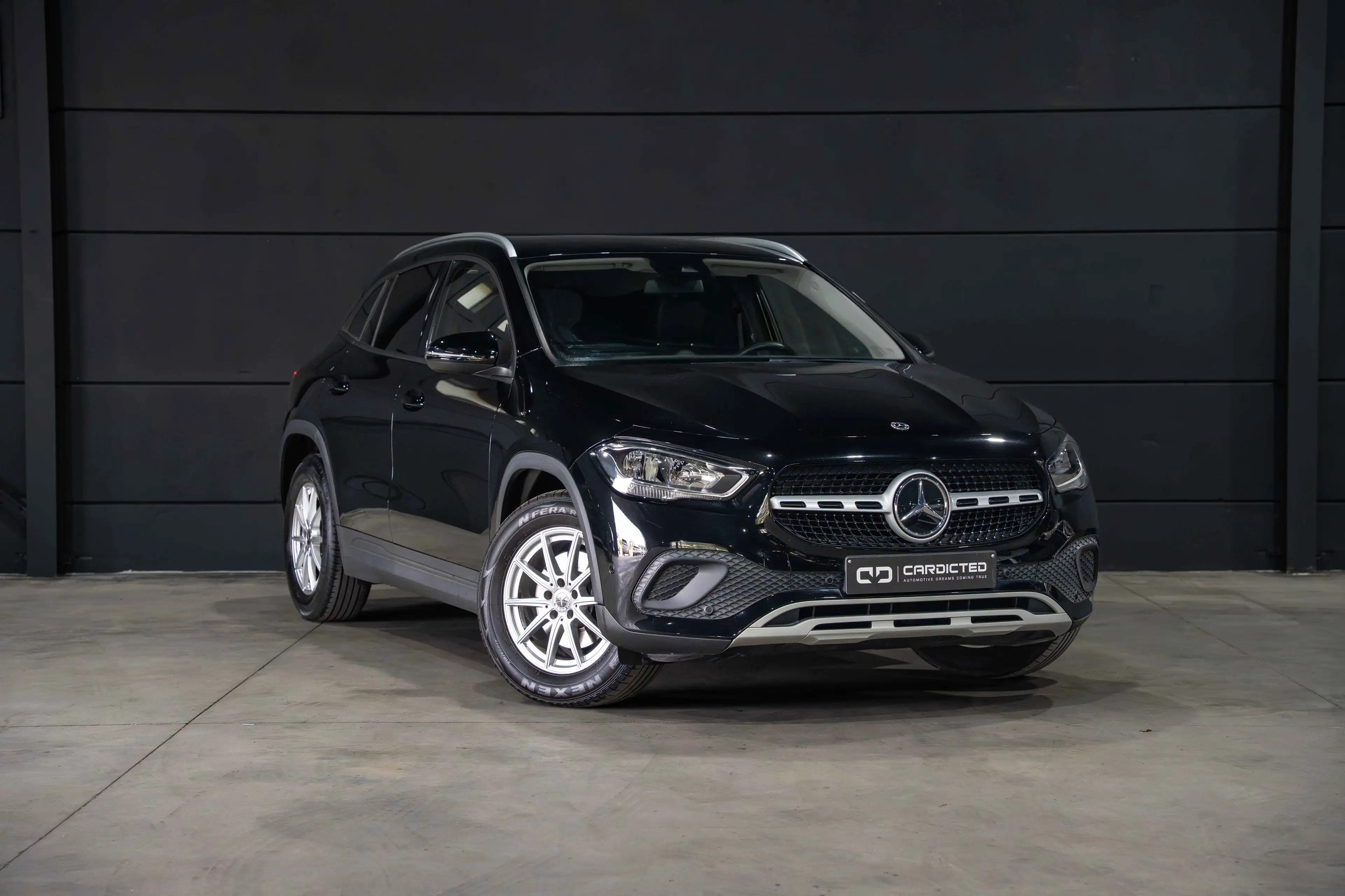 Mercedes-Benz GLA 180 GLA 180 d Business Solution Essential