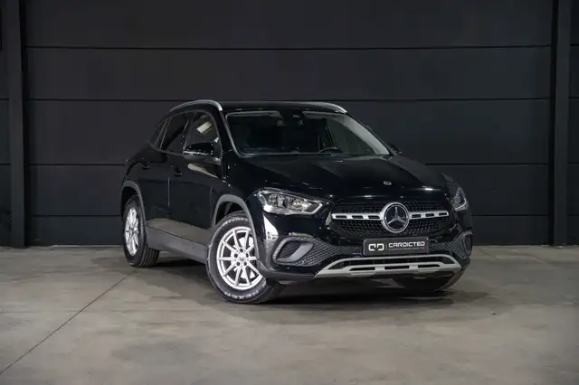 Mercedes-Benz GLA 180 GLA 180 d Business Solution Essential