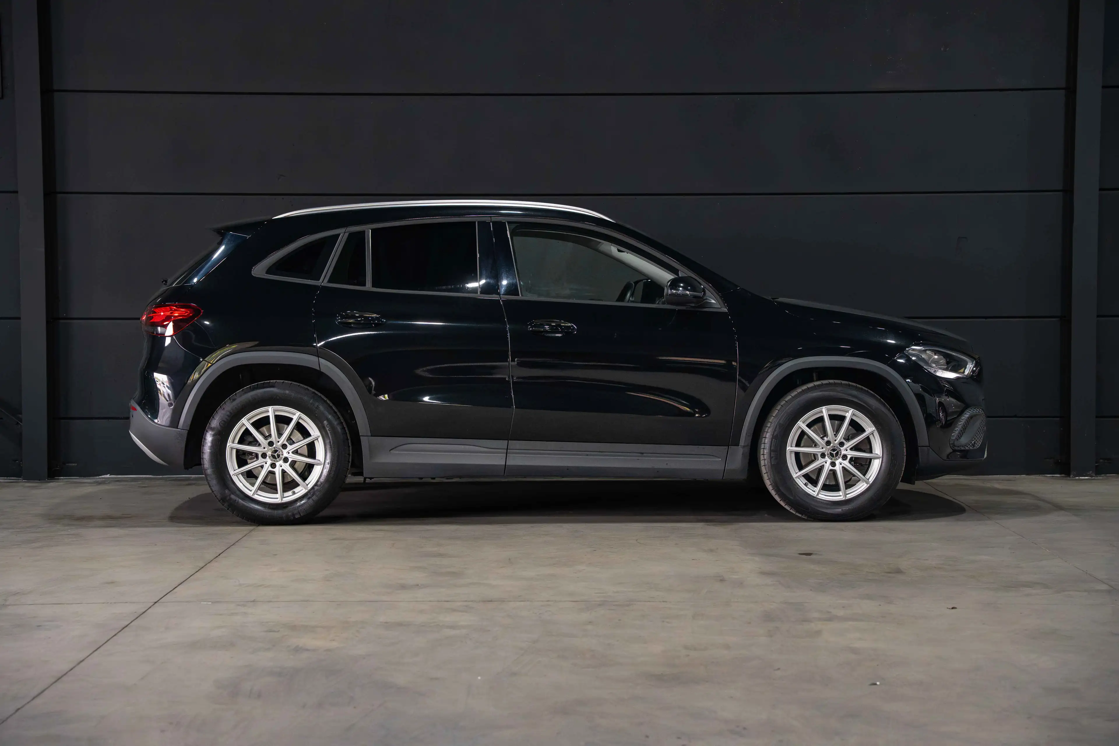 Mercedes-Benz GLA 180 GLA 180 d Business Solution Essential — photo 6