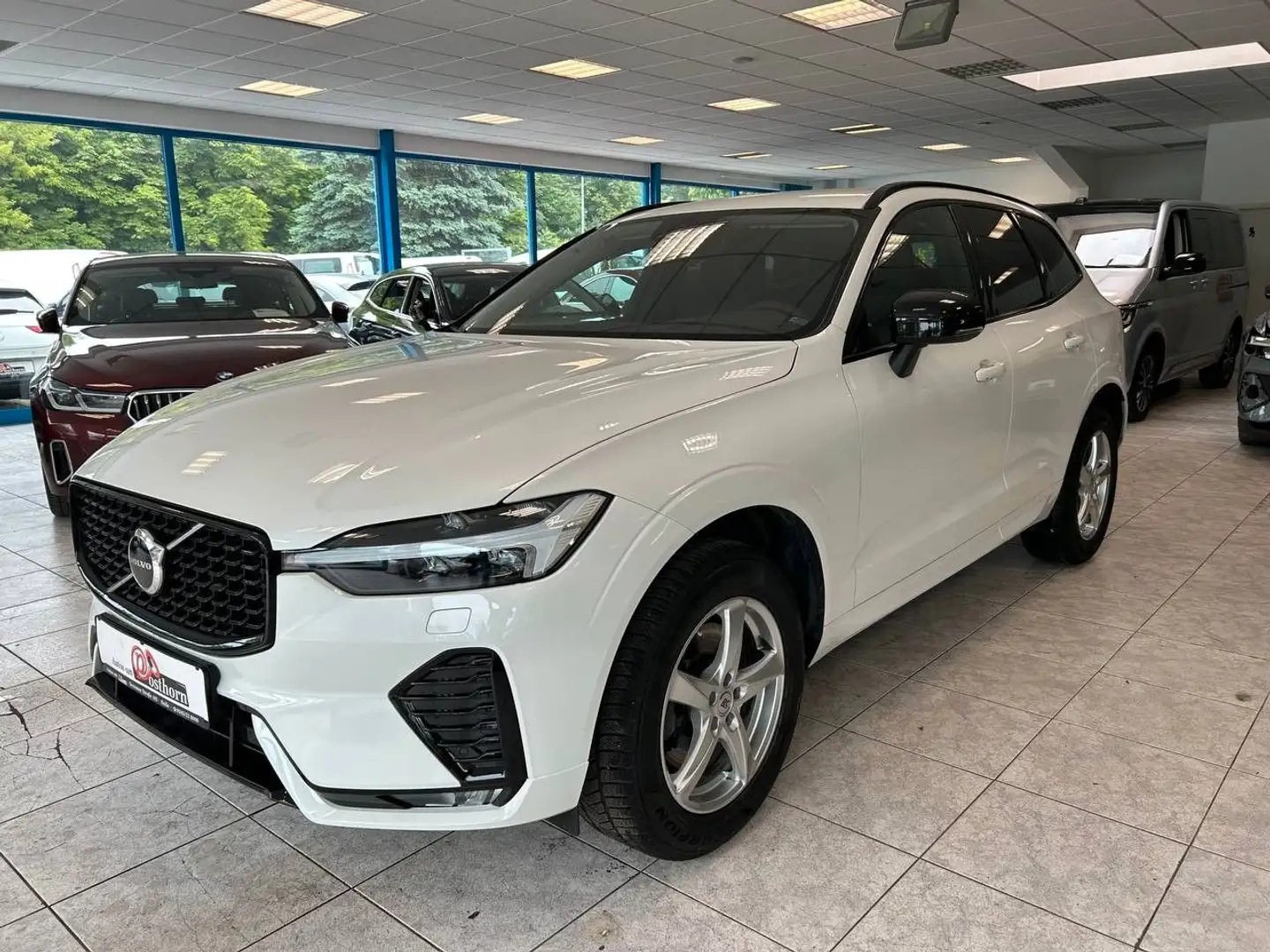 Volvo XC60 Plus Dark 2WD Klima LED Leder PDC Navi Blanco - 1