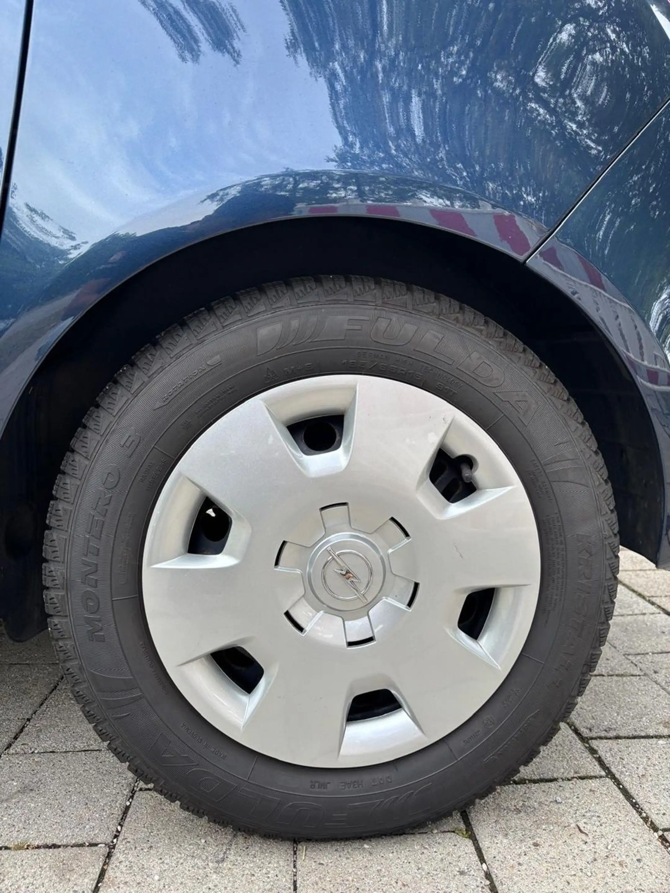 Opel Meriva B Edition — photo 15