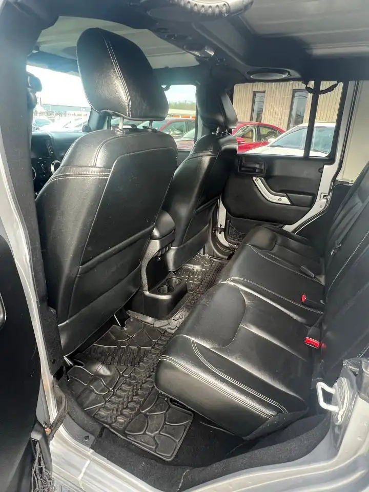 Jeep Wrangler снимка Jeep Wrangler