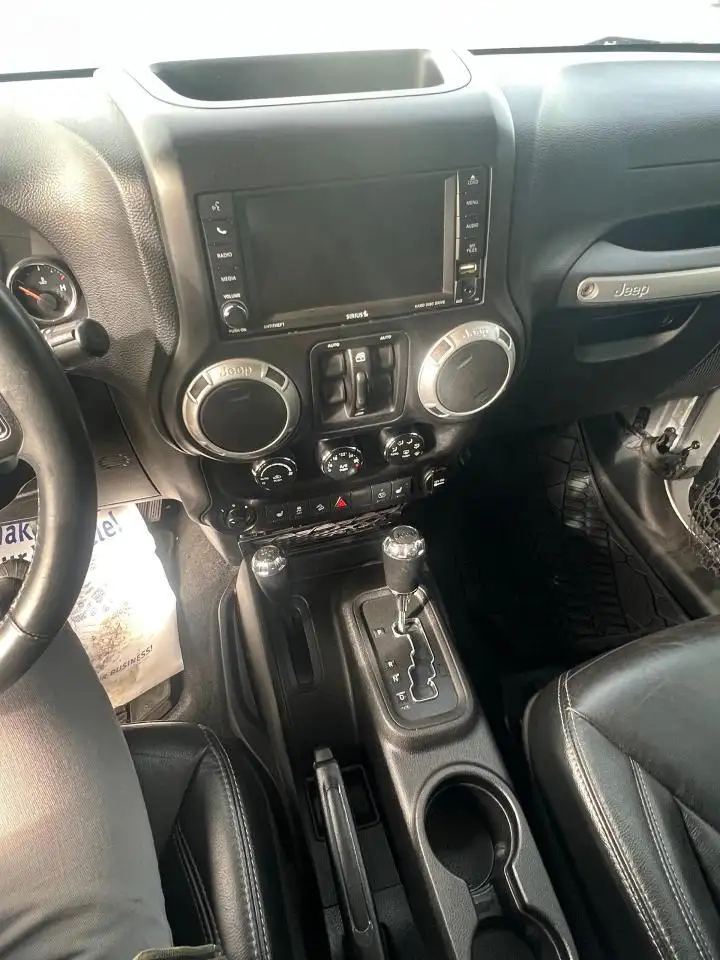 Jeep Wrangler снимка Jeep Wrangler