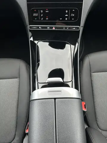 Mercedes-Benz C-Class view 15