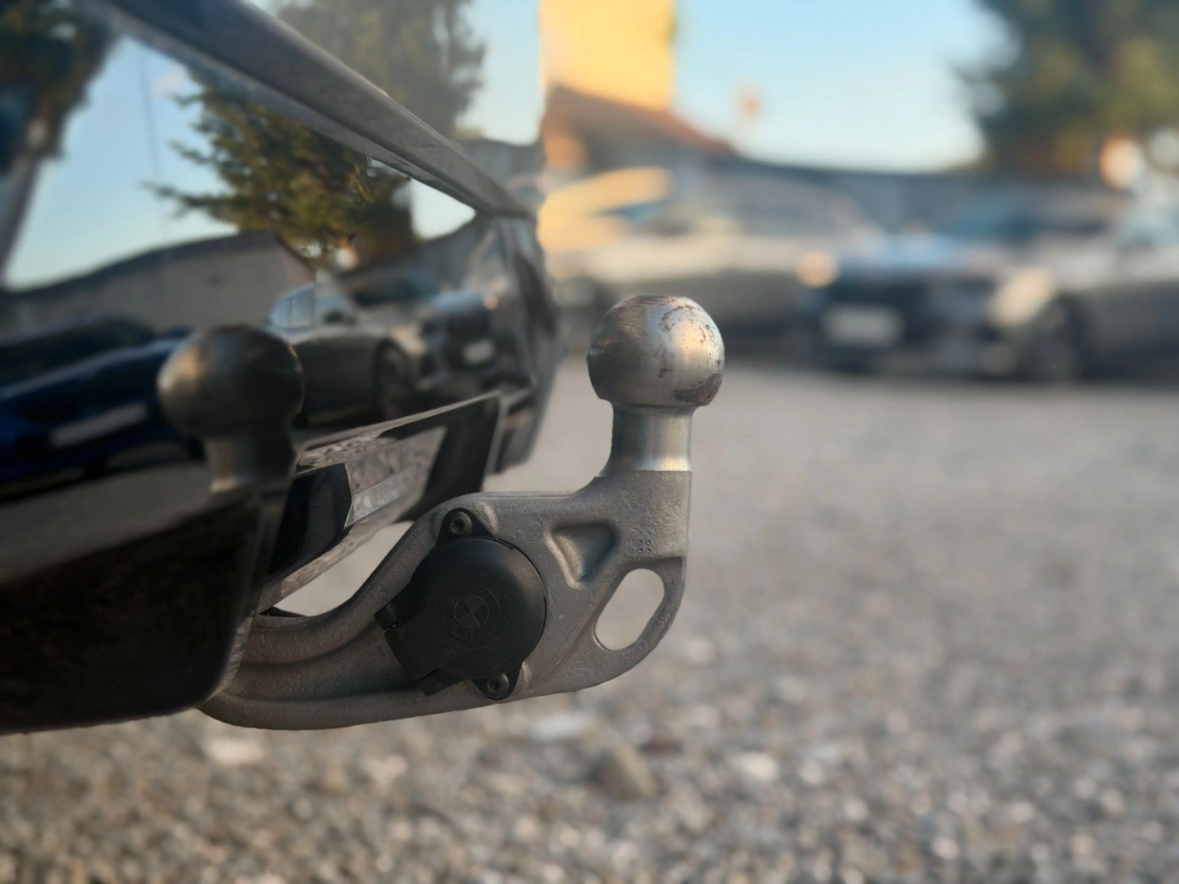 BMW 520 i Tour M PRO Shadow Iconic B&W Pano AHK Stand — photo 8