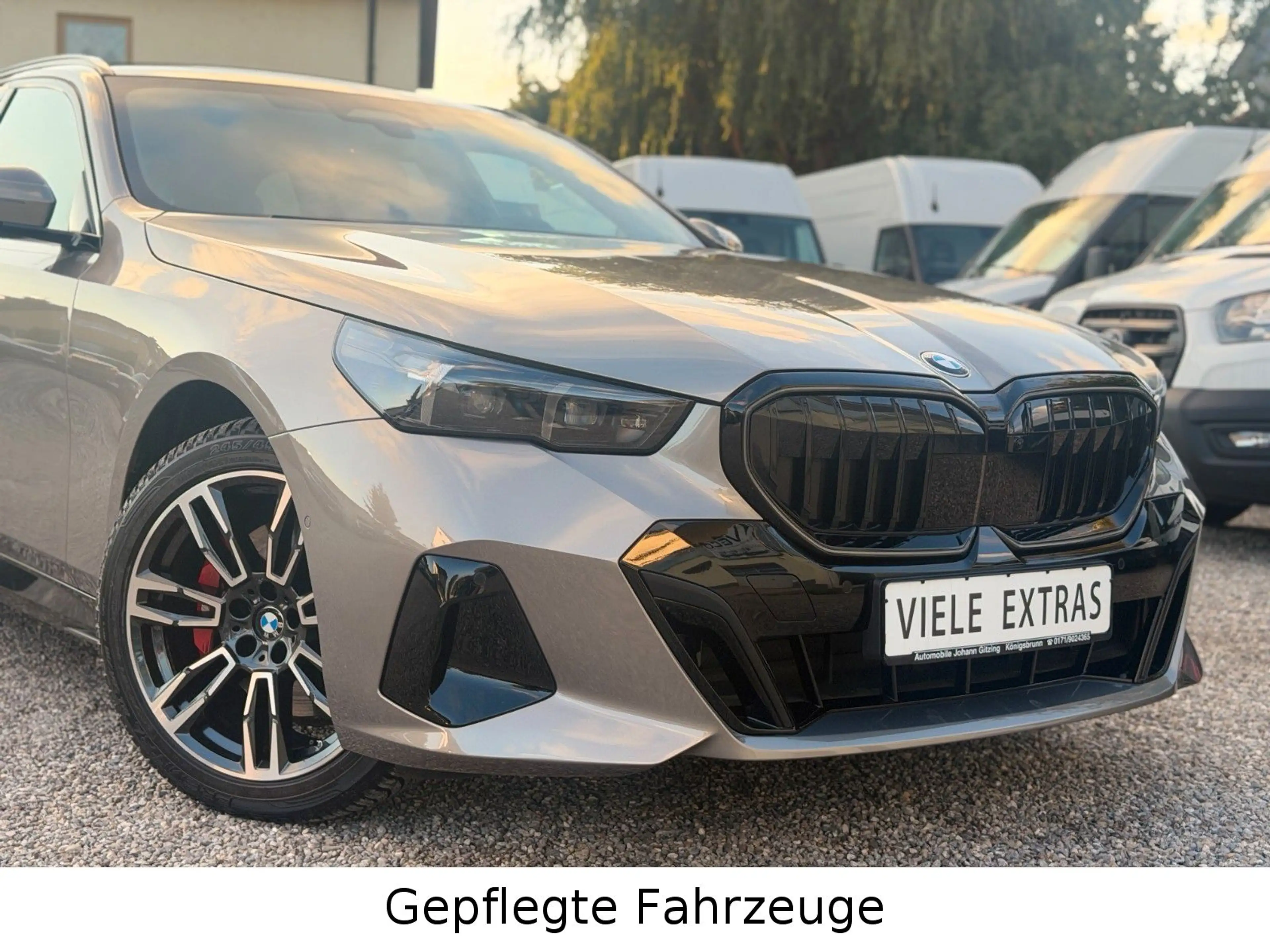 BMW 520 i Tour M PRO Shadow Iconic B&W Pano AHK Stand — photo 5