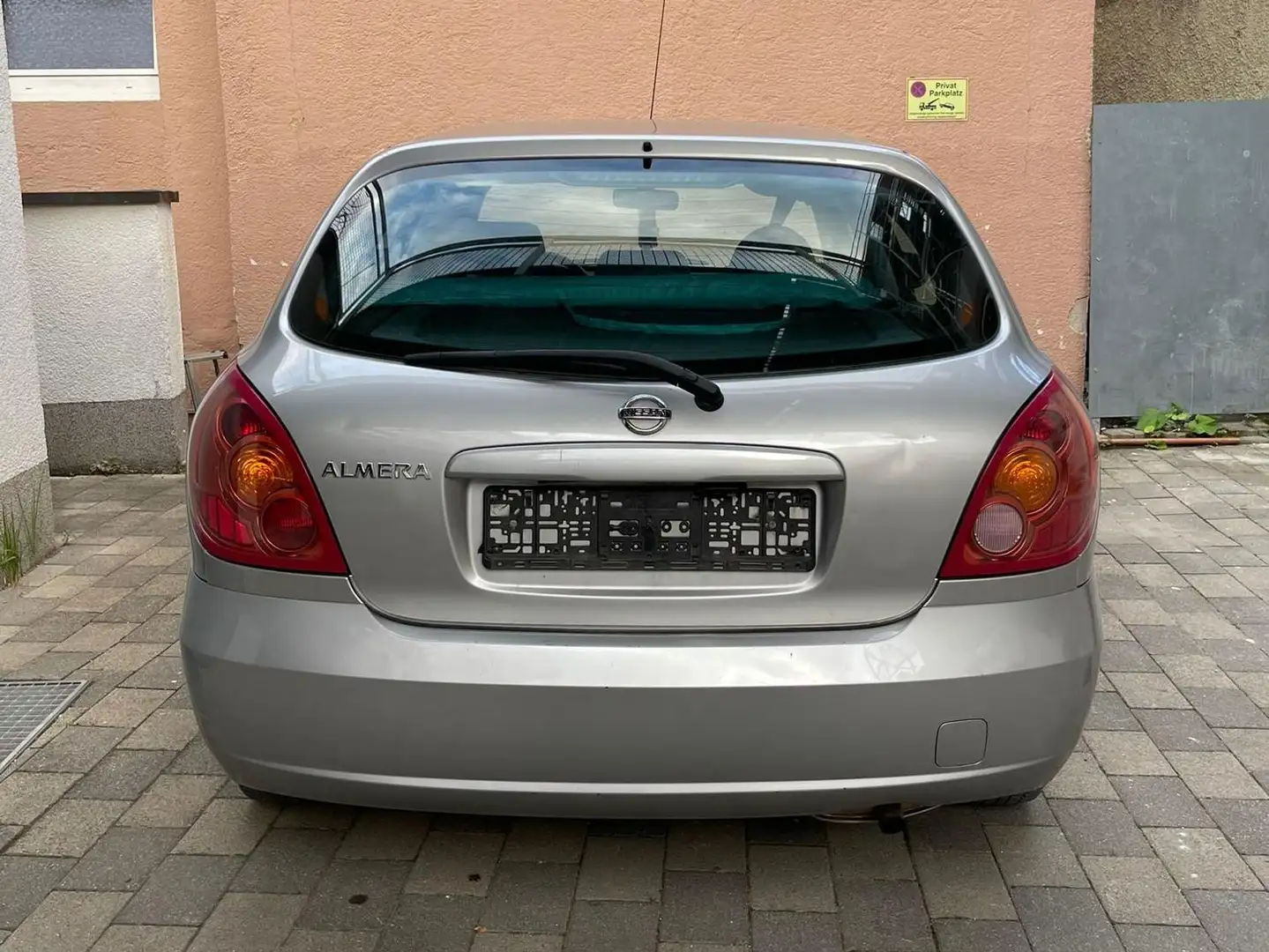 Nissan Almera Almera Fließheck  5 Türer Grau - 1