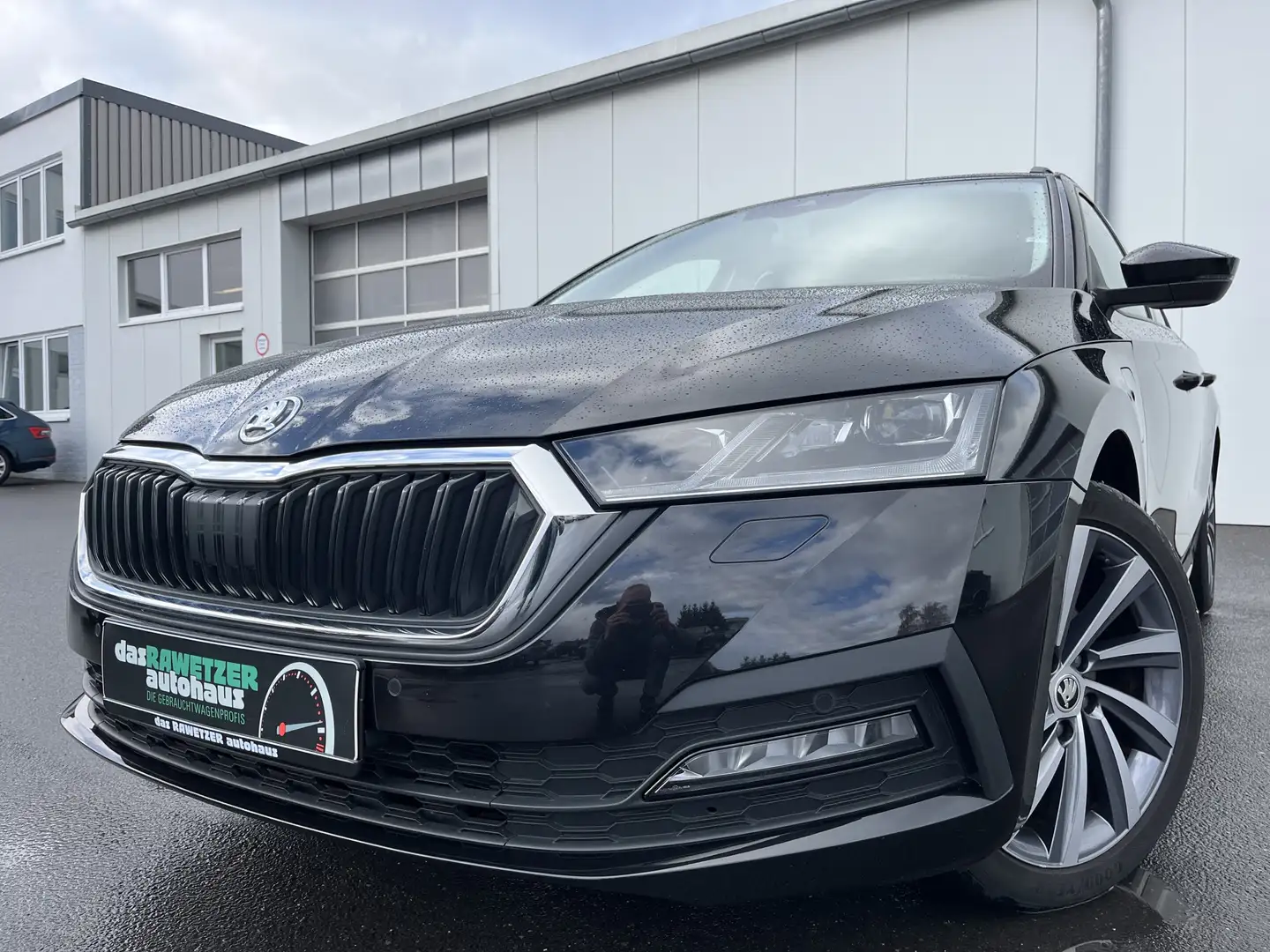 Skoda Octavia Combi 1.4 TSI e-Hybrid Ambition 156€ m. 20% Anza Schwarz - 1