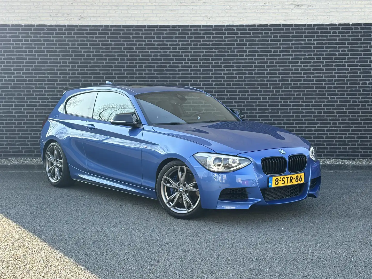 BMW 1er M Coupé M135i Blau - 1