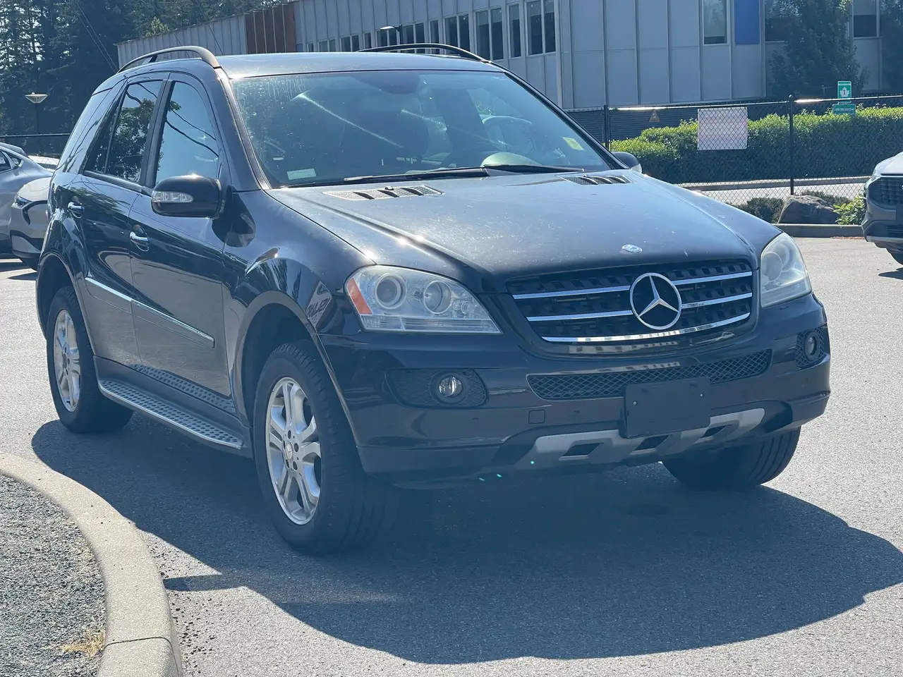 Mercedes-Benz M-Class photo Mercedes-Benz M-Class