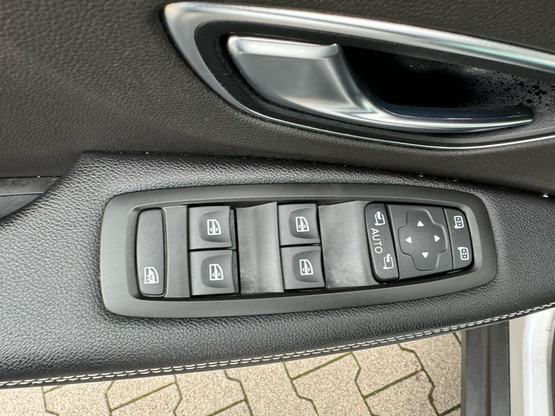 Renault Grand Scenic Business Edition/1.Hand/1 Jahr Garantie/Tüv neu... — photo 11