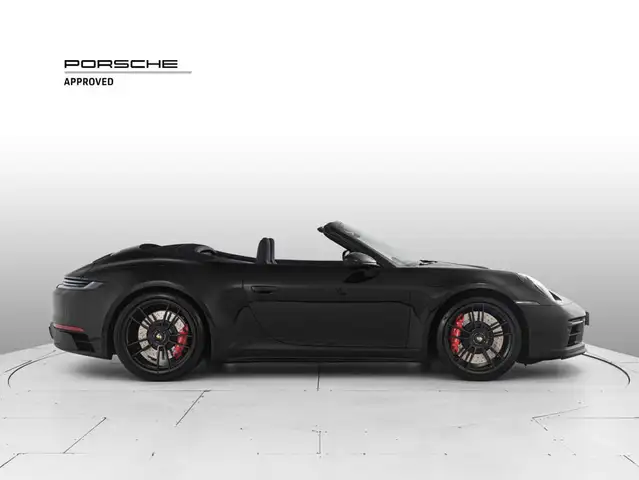 Porsche 911 view 6