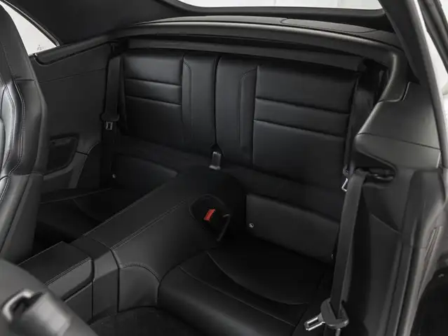 Porsche 911 view 15