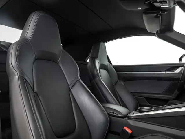Porsche 911 view 14