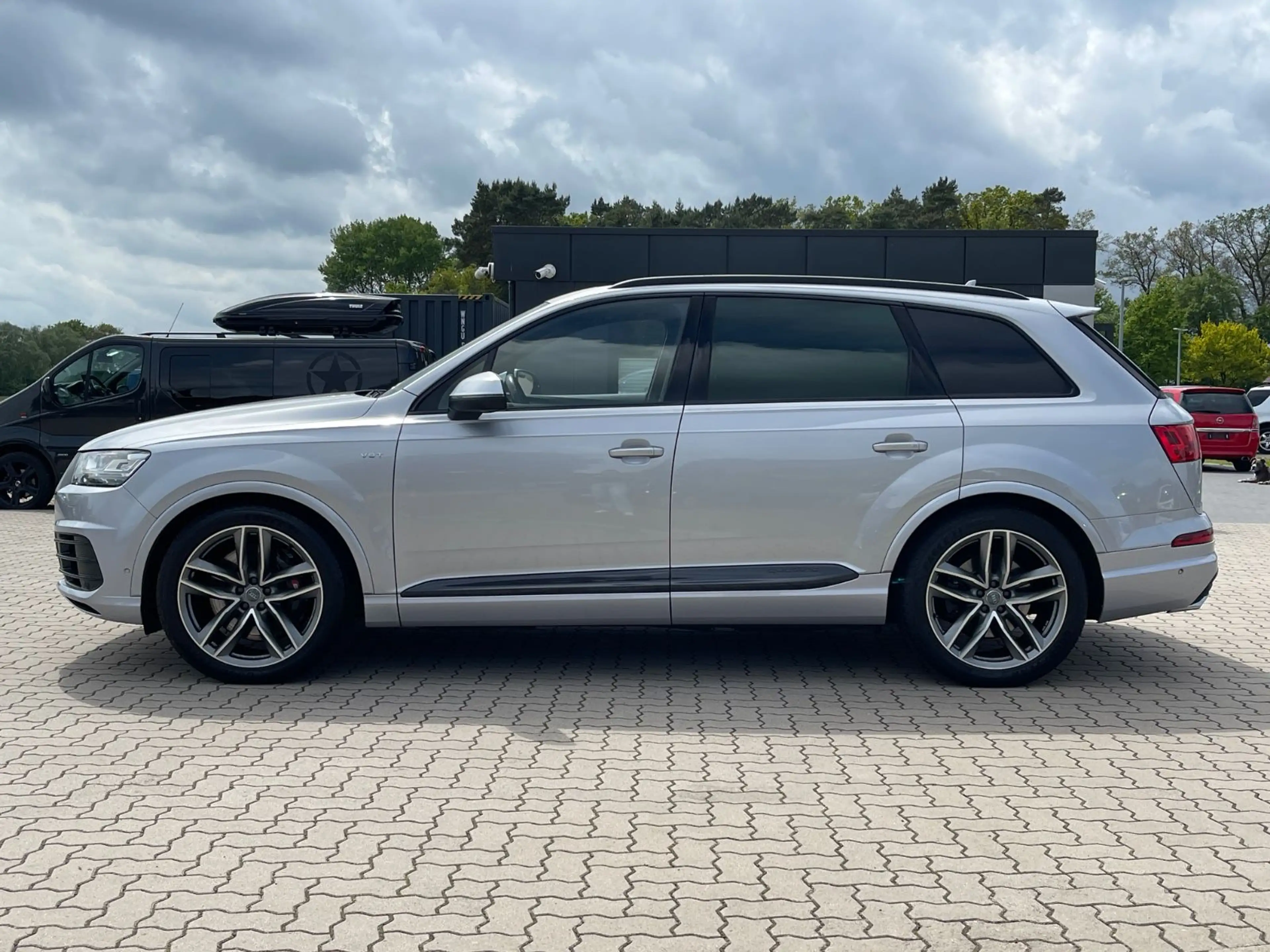 Audi SQ7 4.0 TDI quattro 2HD Standheizung Matrix — photo 9