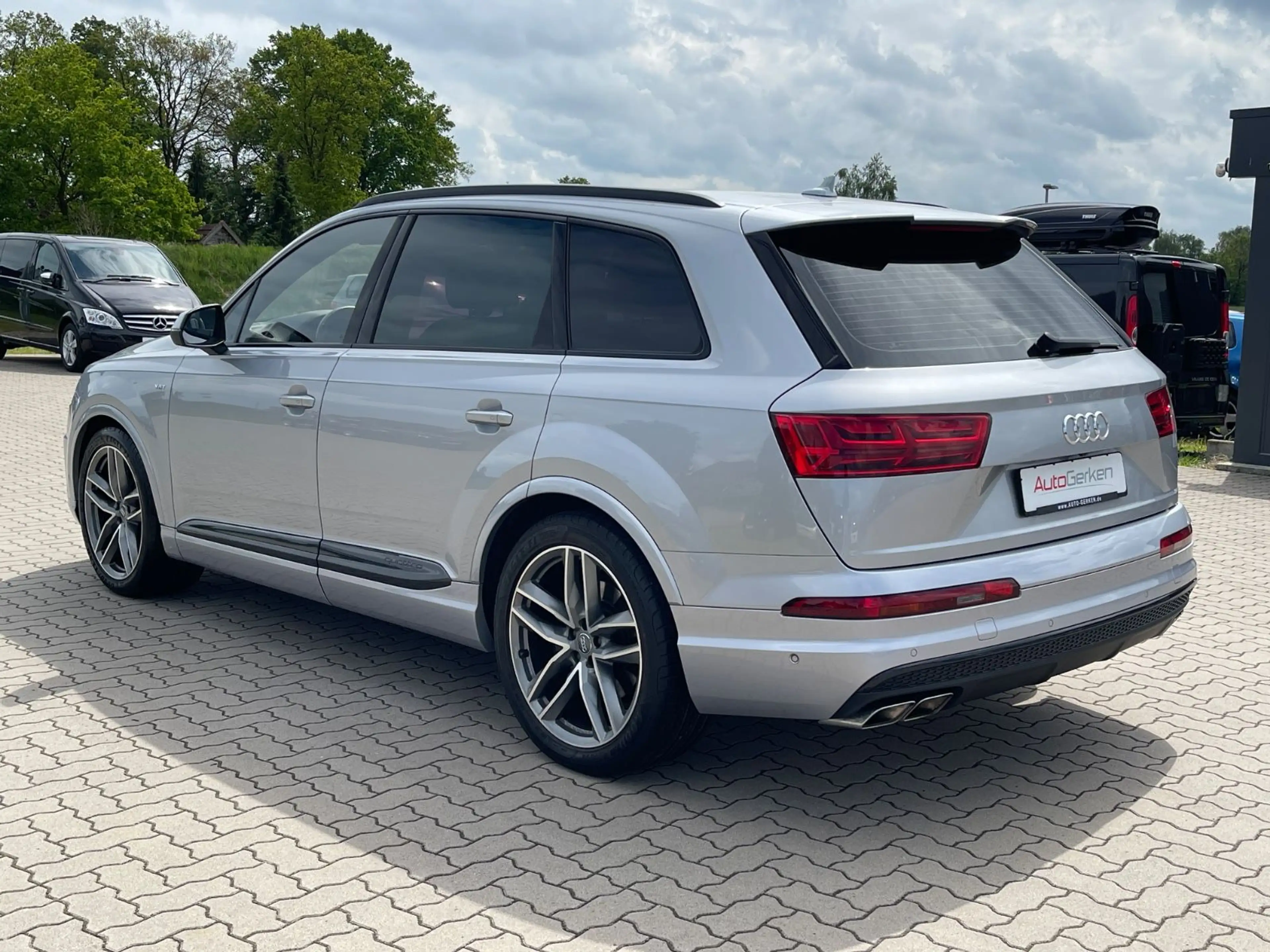 Audi SQ7 4.0 TDI quattro 2HD Standheizung Matrix — photo 8
