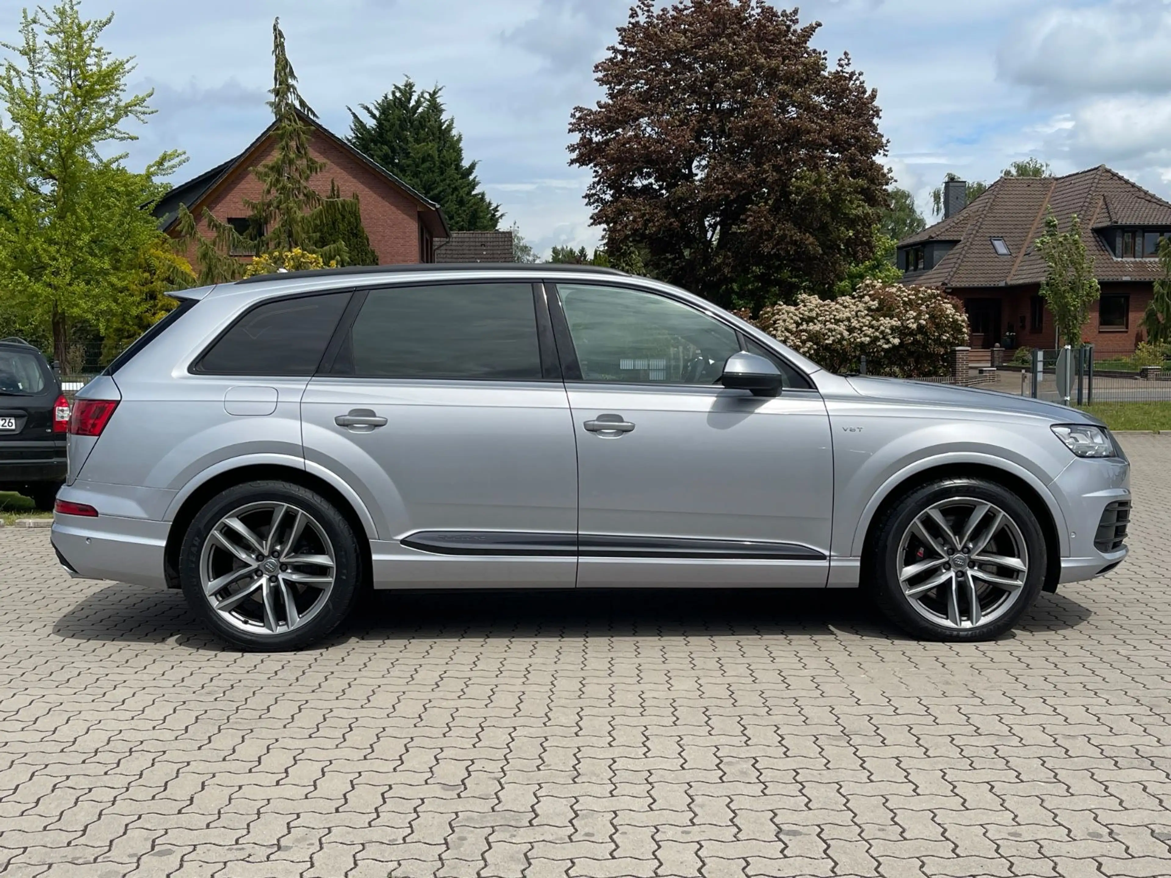 Audi SQ7 4.0 TDI quattro 2HD Standheizung Matrix — photo 5