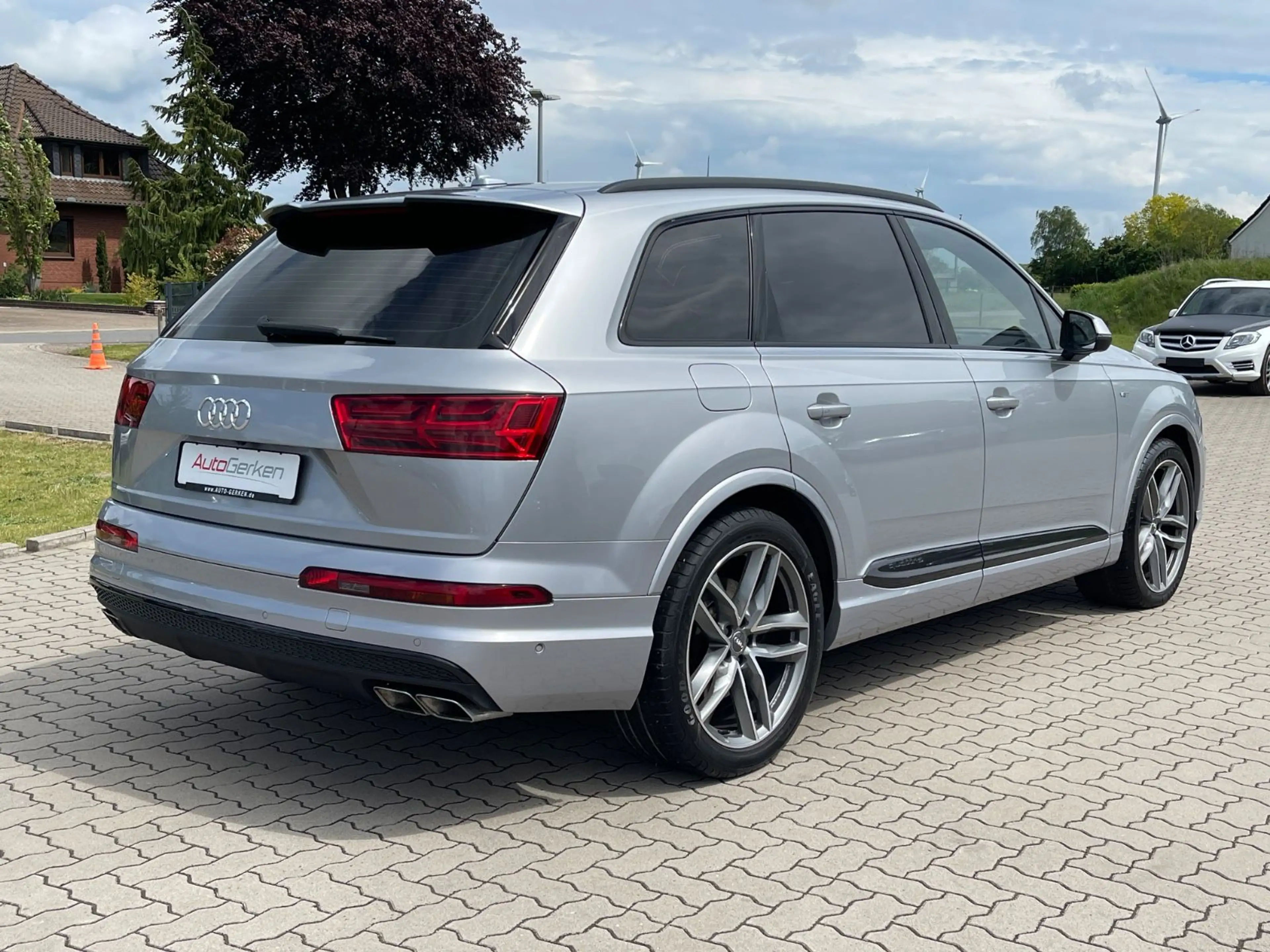 Audi SQ7 4.0 TDI quattro 2HD Standheizung Matrix — photo 6