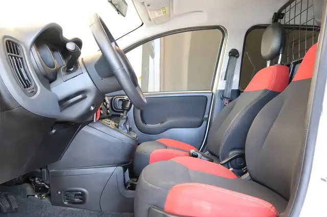 Fiat Panda view 9