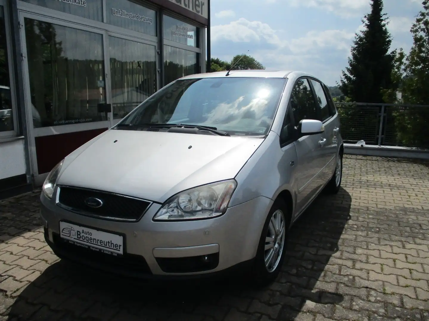 Ford C-Max 2,0TDCi Ghia+AHK+PDC Plateado - 1