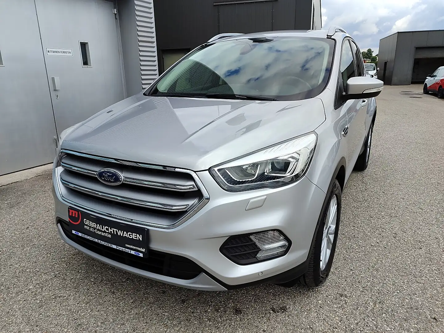Ford Kuga 1,5 TDCi Titanium Silber - 1