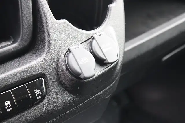 Fiat Ducato Maxi L4H2 180AT 10Zoll Navi Schwingsitz ... Ansicht 34