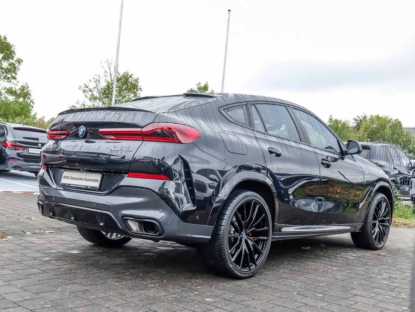 BMW X6 xDrive30d M Sport PANO RFK NAVI LED Massage Schwarz - 2