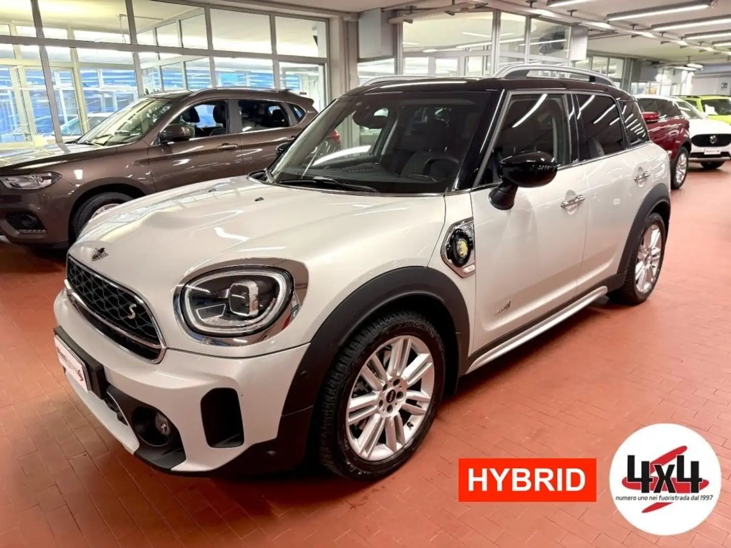 MINI Cooper SE Countryman 1.5 ALL4 Auto. Hybrid *OFFERTA PROMO* Argintiu - 1