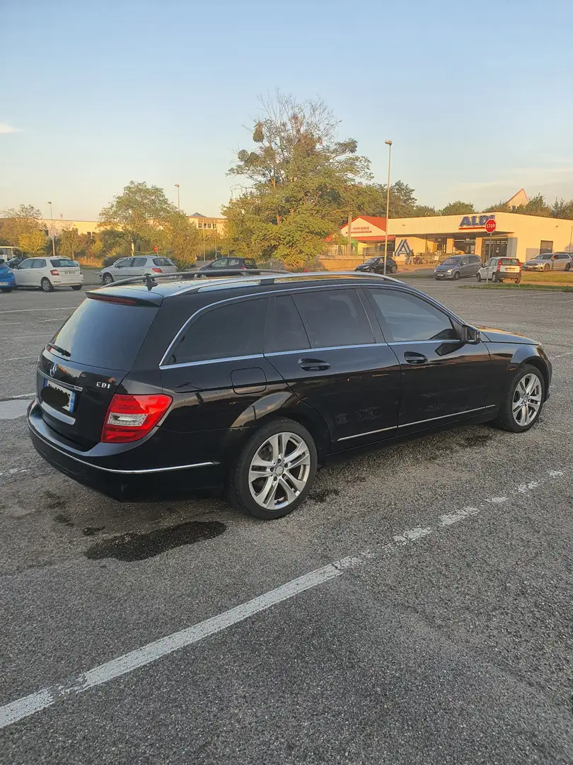 Mercedes-Benz 200 TD Confort - 1