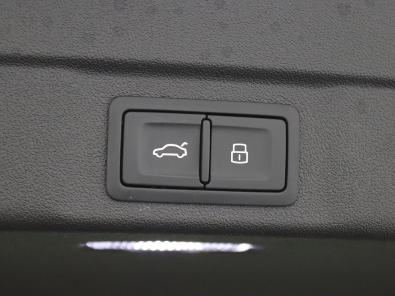 Audi A6 Avant 2.0 TFSI e-hybrid quattro 270 kW edition one — photo 44
