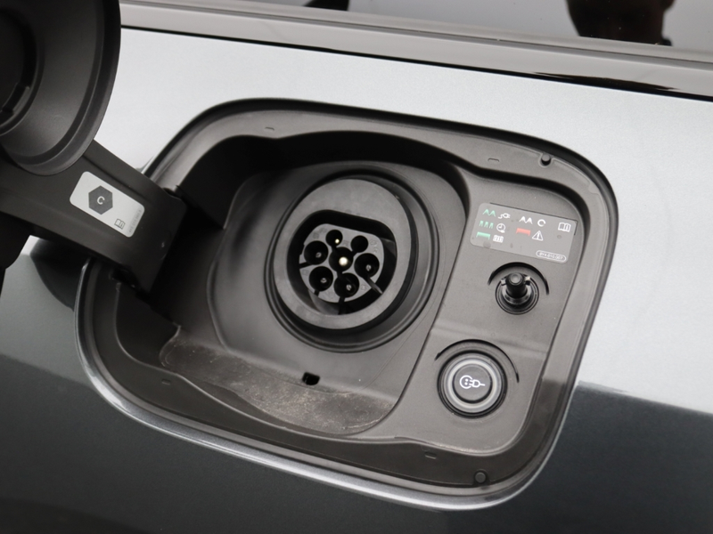 Audi A6 Avant 2.0 TFSI e-hybrid quattro 270 kW edition one — photo 46