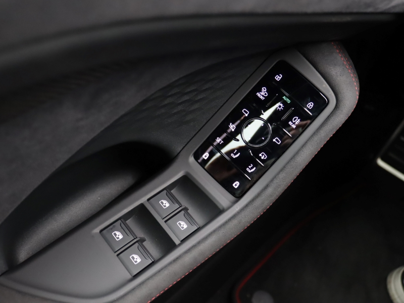 Audi A6 Avant 2.0 TFSI e-hybrid quattro 270 kW edition one — photo 47