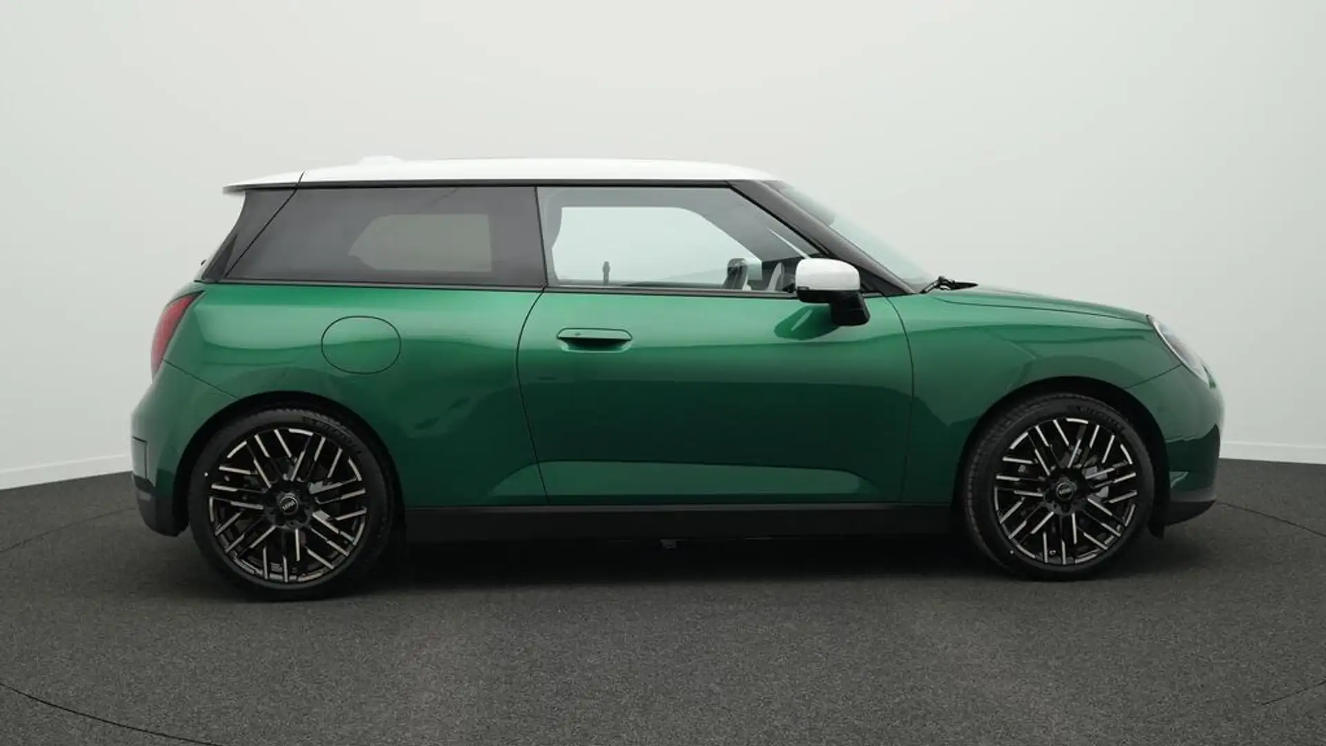 MINI Cooper SE Favoured Trim Grün - 2