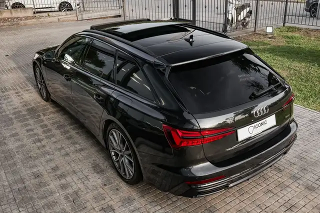 Audi A6 Avant view 10