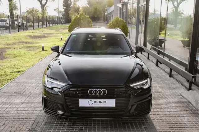 Audi A6 Avant view 2