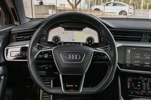Audi A6 Avant view 14