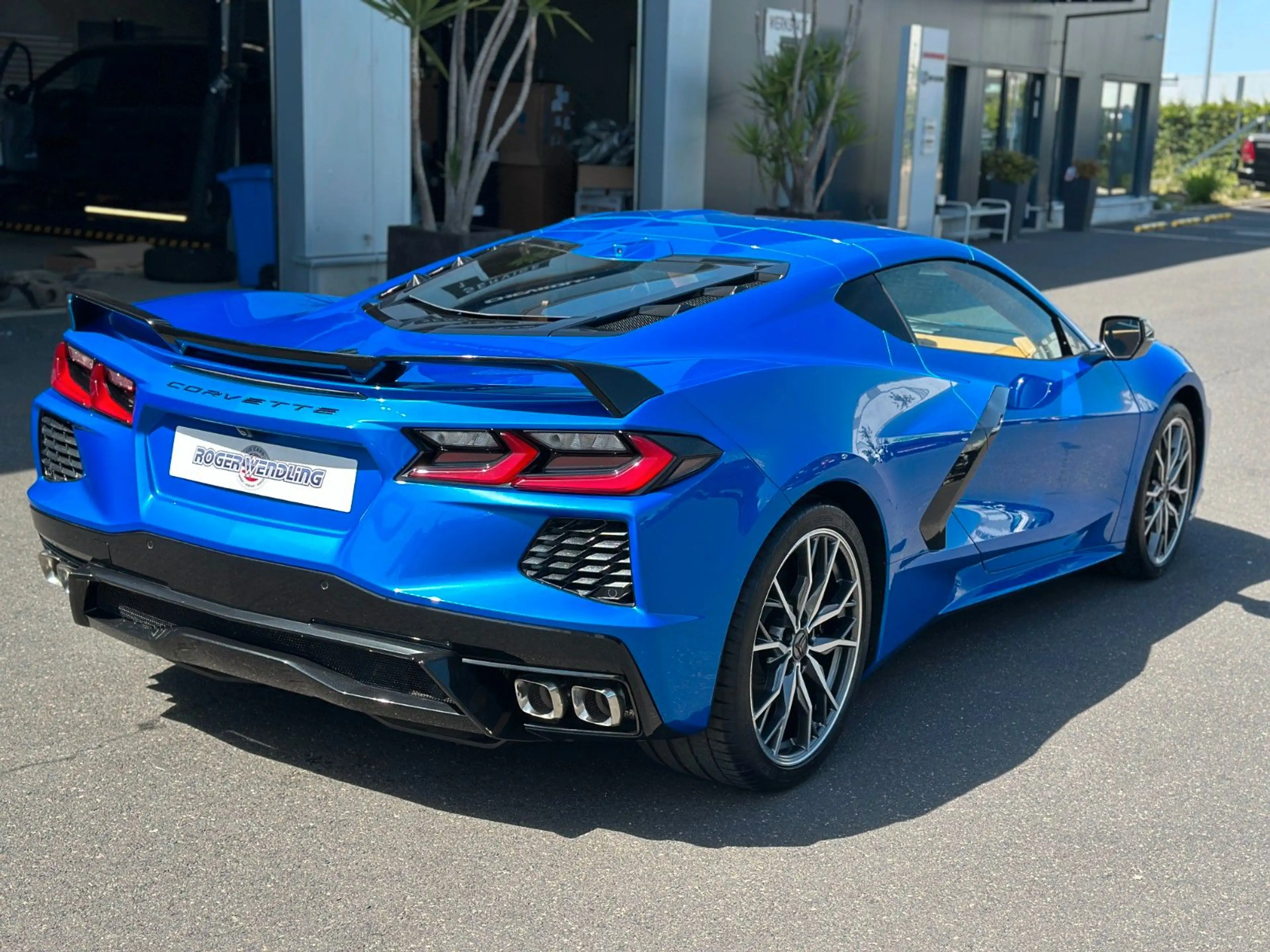 Corvette C8 3LT EU FRONT LIFT MAG RIDE SUEDE INT. CARBON — photo 6