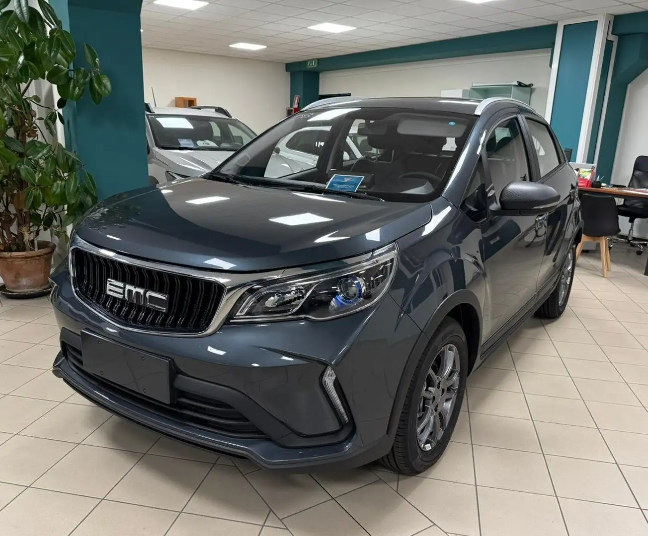 EMC QUATTRO Quattro 1.5 103cv cvt Szürke - 1