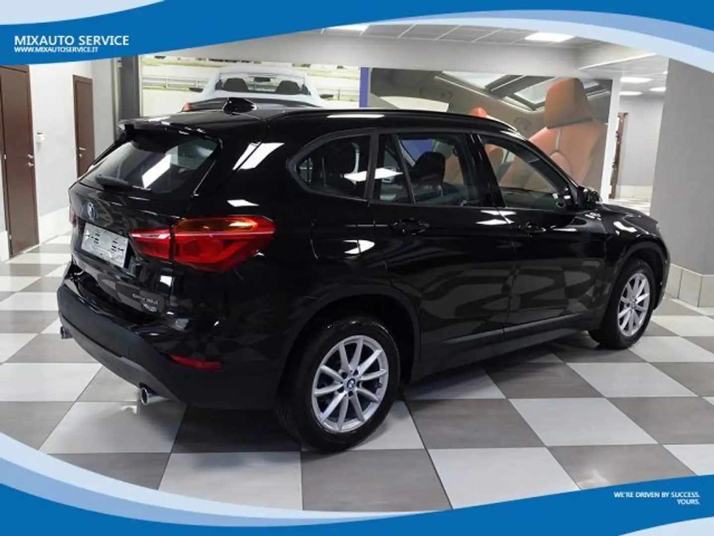 BMW X1 sDrive 18d Business AUT EU6 Noir - 2