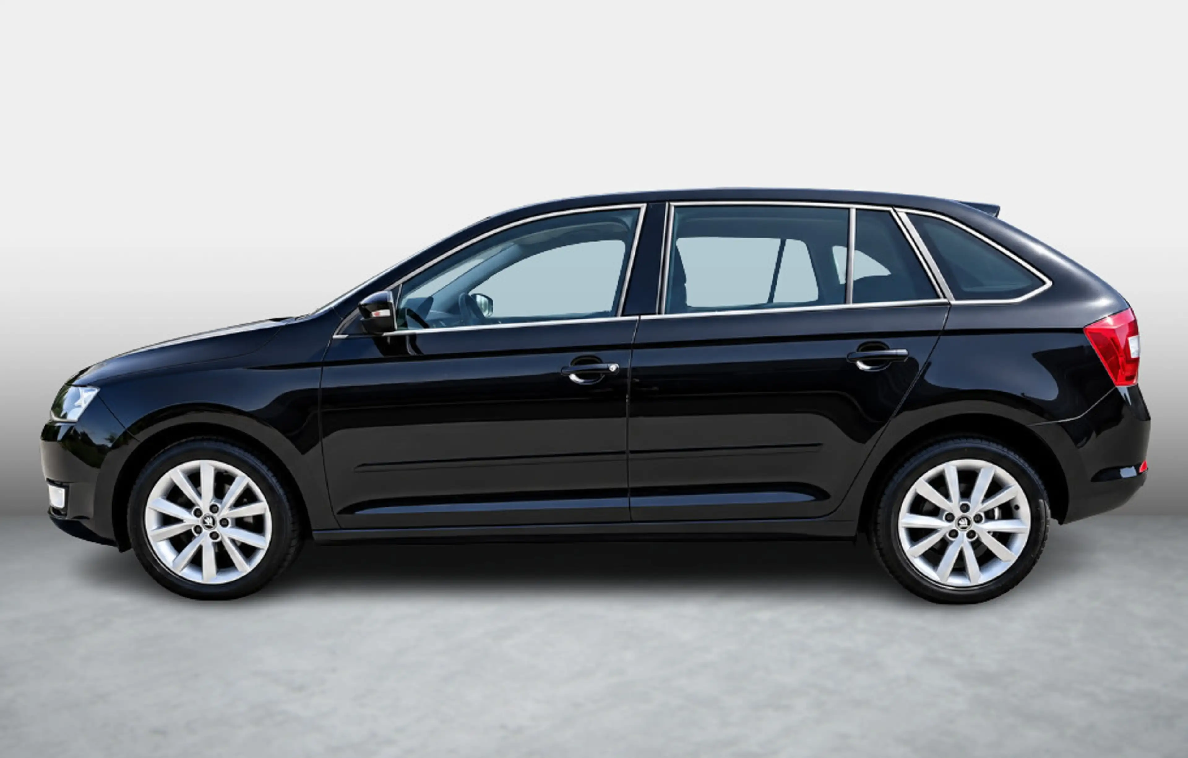 Skoda Rapid/Spaceback 1.2 TSI Greentech JOY / Nieuwe Beurt bij Afleverin — photo 5